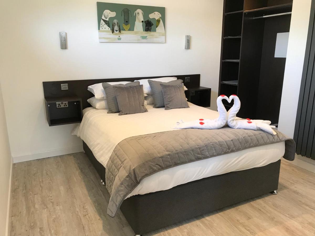Parkknott Retreat Luxury With Private Hot Tub Askam in Furness